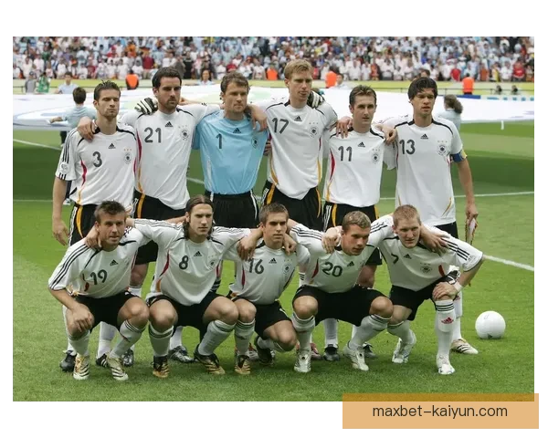 德国2026世界杯将在多哈举办，备受期待的足球盛典将迎来全新挑战与机遇