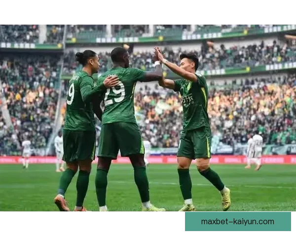 北京国安新赛季四大目标明确，争冠及培养新人将成为重点，团队合作和防守也备受关注。