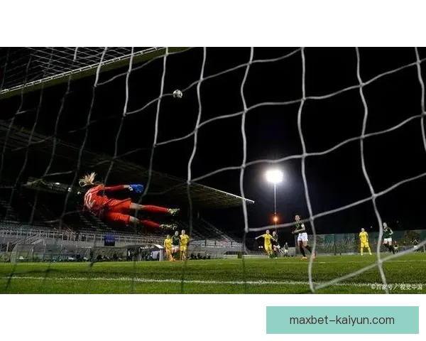 亨克边路进攻状态回暖，近期表现稳健展现竞争力