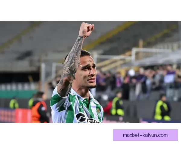 安东尼在曼联近期表现稳健，进攻端持续提升